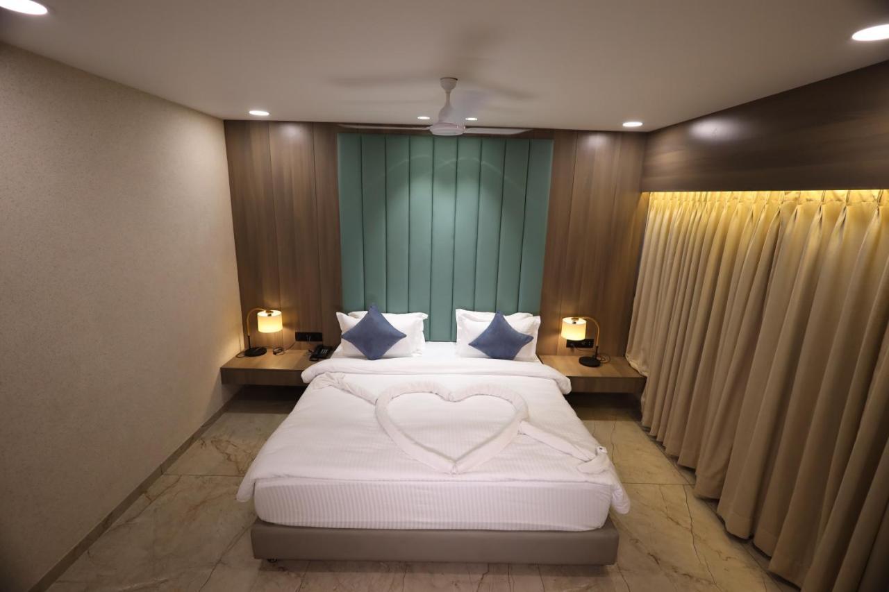 Lords Eco Inn Navsari Exterior foto