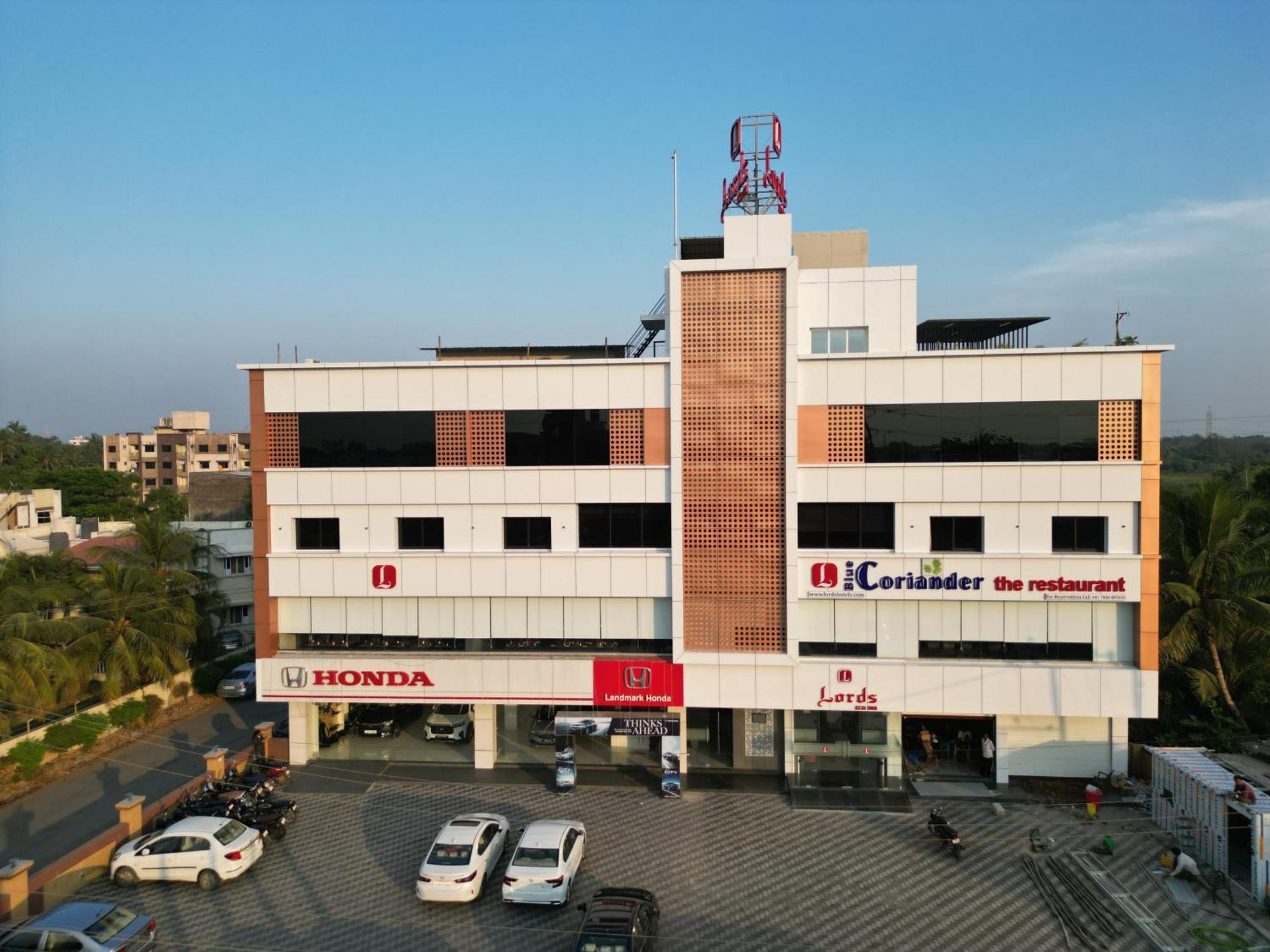 Lords Eco Inn Navsari Exterior foto